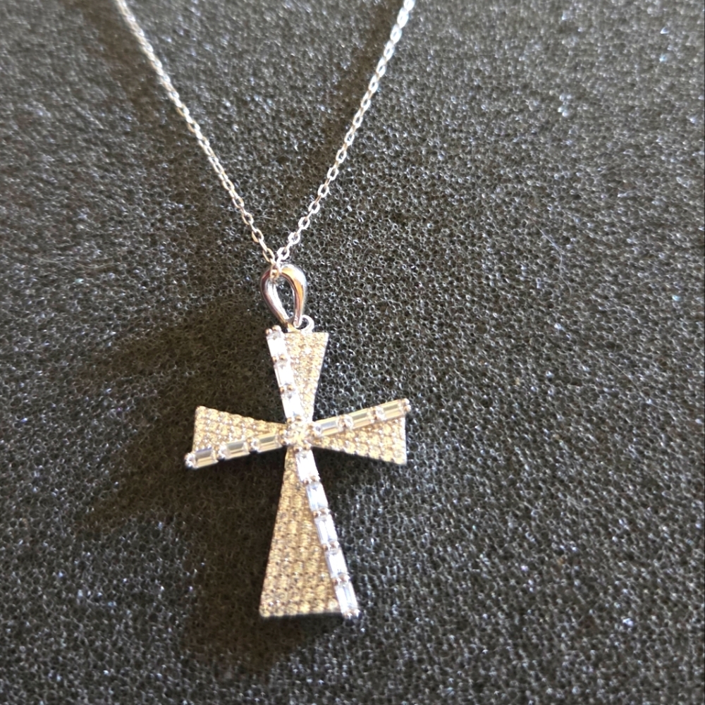 Bella Luce Rhodium Over Sterling Silver Cross Pendant Necklace 1.00ctw